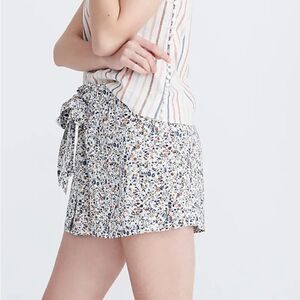 Madewell Drawstring Drapey Pull-On Shorts in Blossoming Vines Size Small